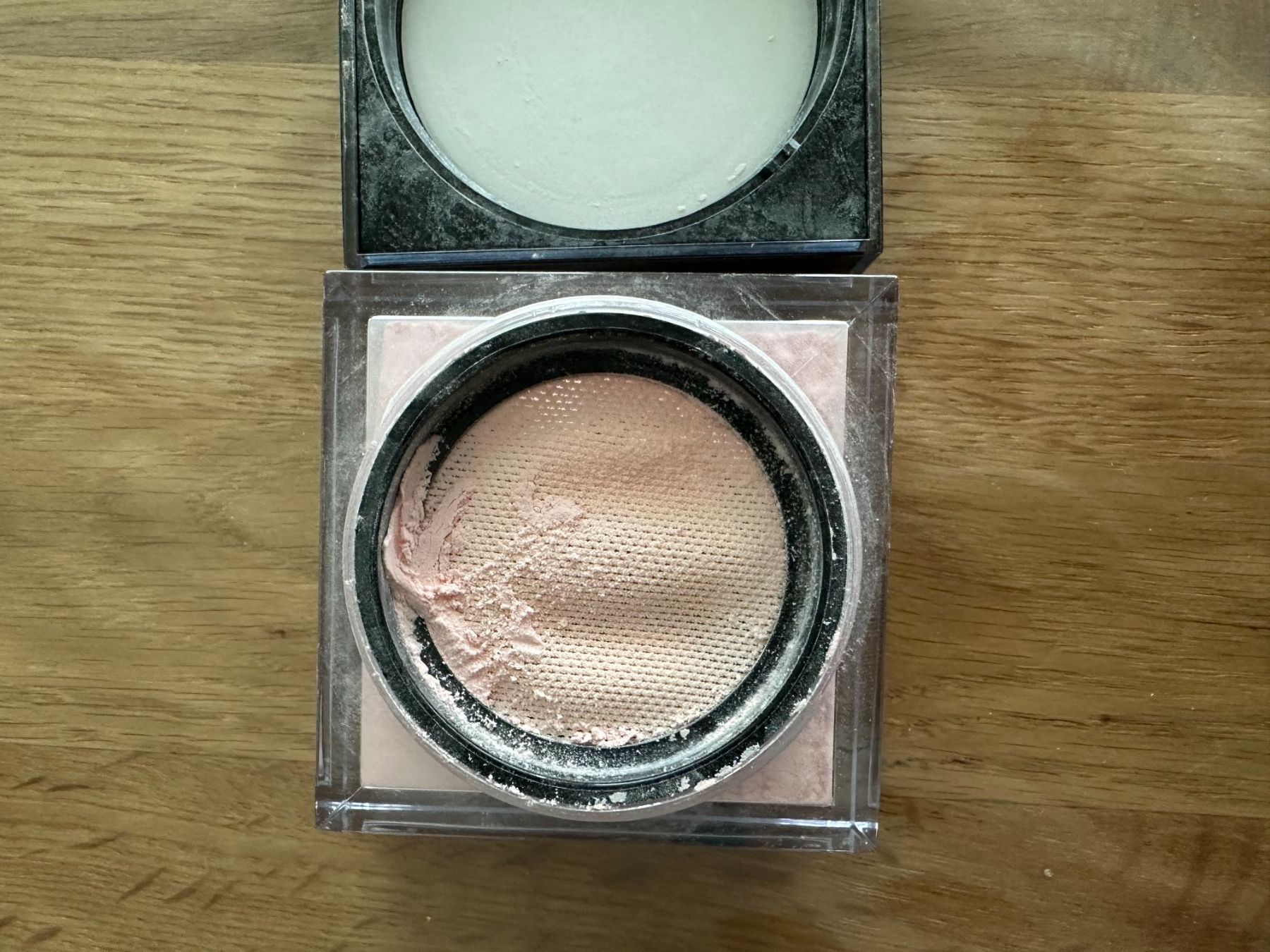 Huda Beauty Make-up: Huda Beauty easy bake Cherry Blossom Cake – Neu (gemäss Beschreibung) aus Courgevaux von Qwertz111320 2